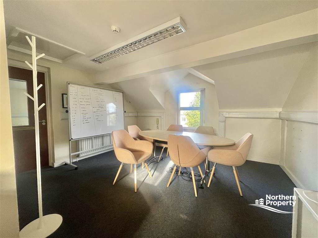 Photo 6 of 196 Duncairn Gardens, Belfast