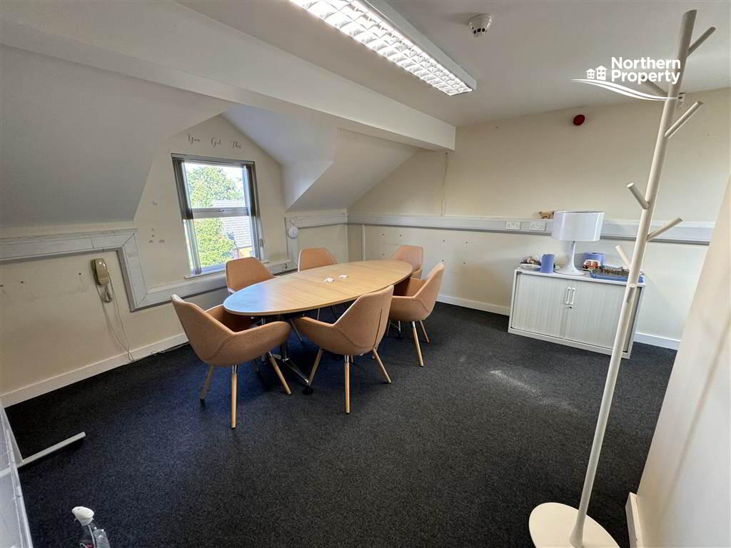 Photo 9 of 196 Duncairn Gardens, Belfast