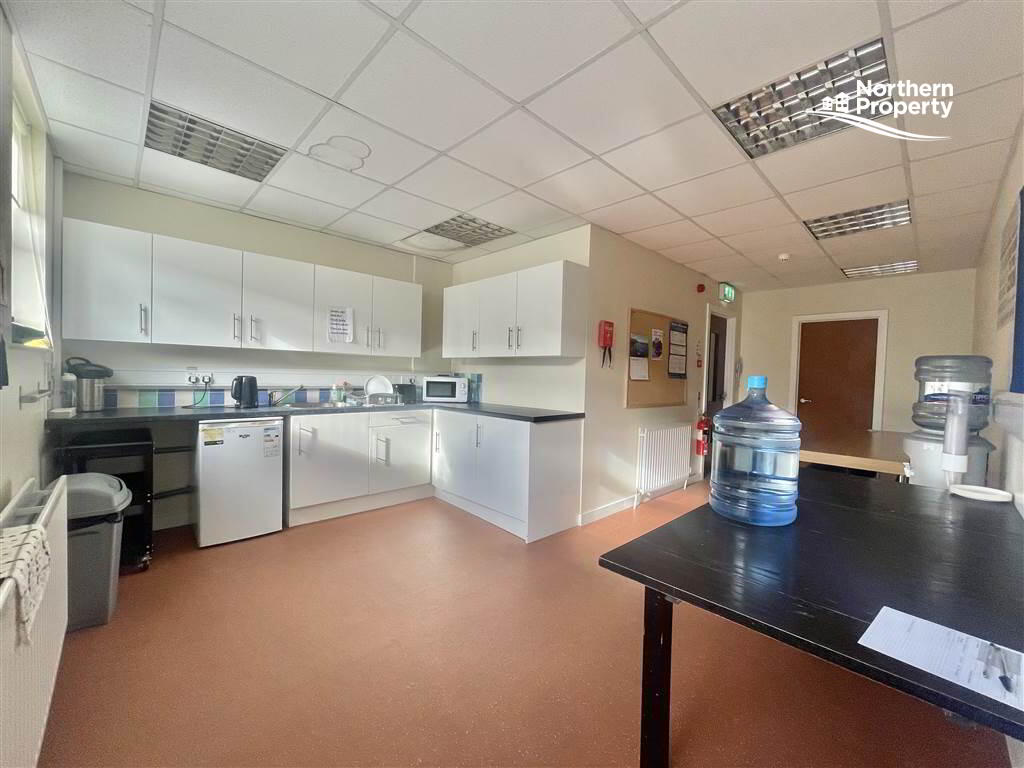 Photo 15 of 196 Duncairn Gardens, Belfast