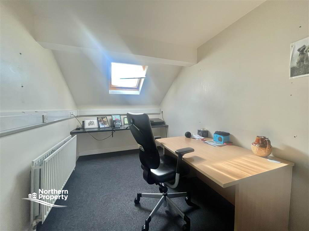 Photo 17 of 196 Duncairn Gardens, Belfast