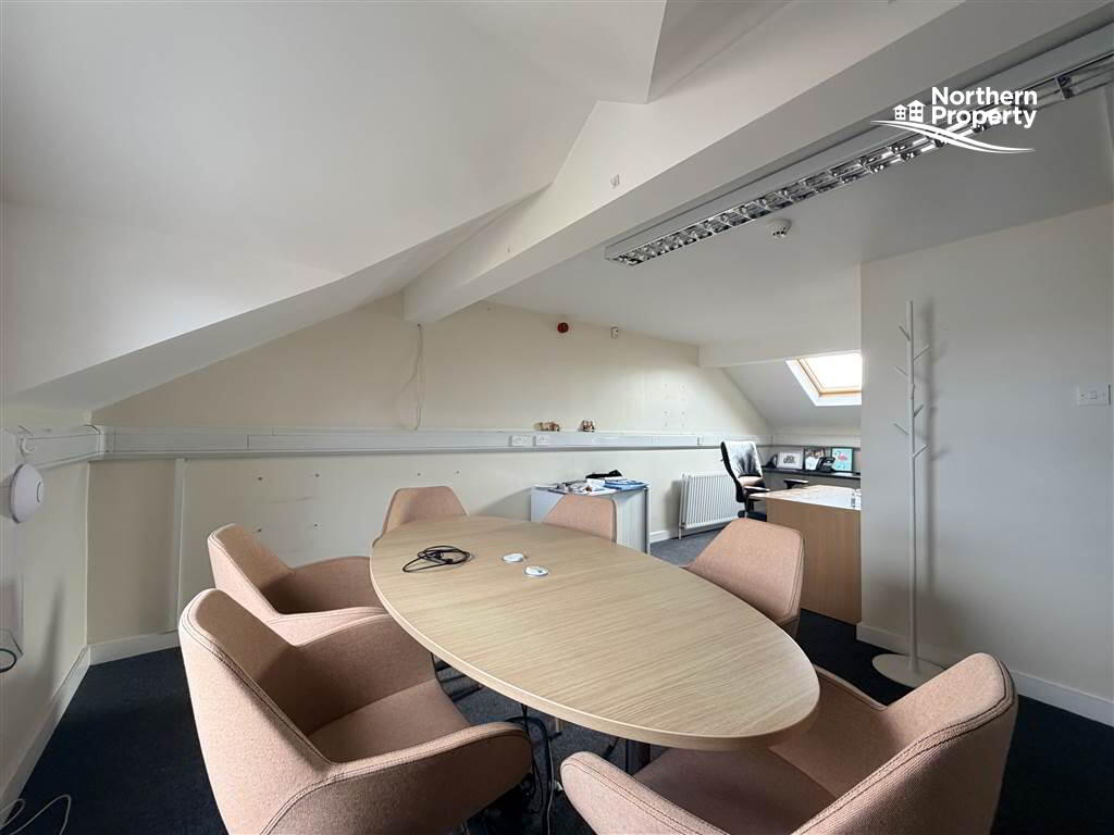 Photo 10 of 196 Duncairn Gardens, Belfast