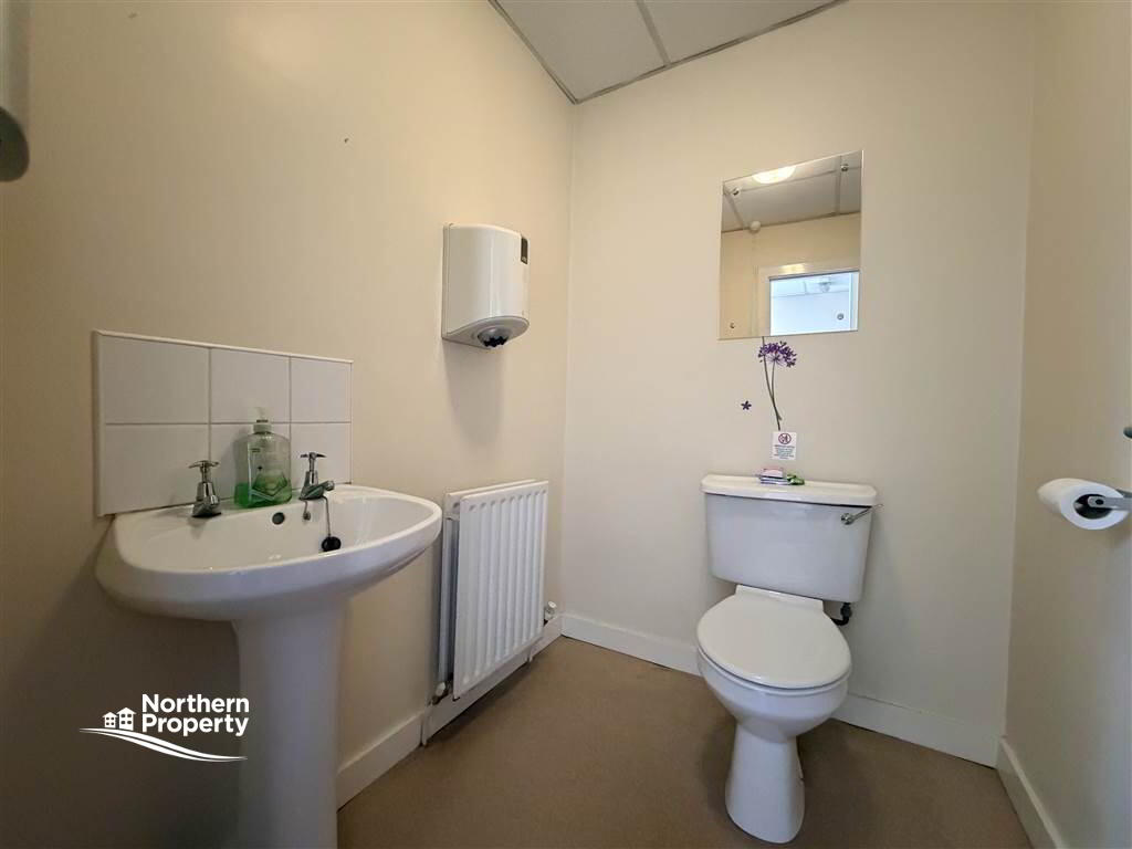 Photo 7 of 196 Duncairn Gardens, Belfast