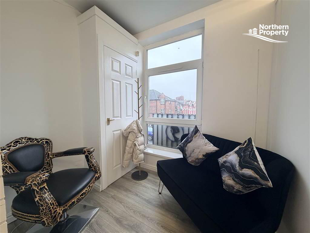 Photo 11 of 83 Falls Road, Belfast