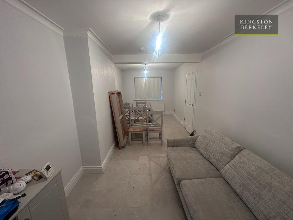 Photo 4 of 135 Broadway, Belfast South, Belfast