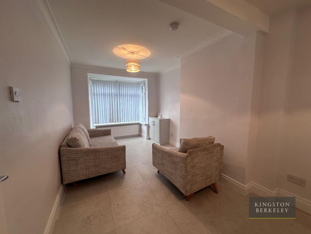 Photo 3 of 135 Broadway, Belfast South, Belfast