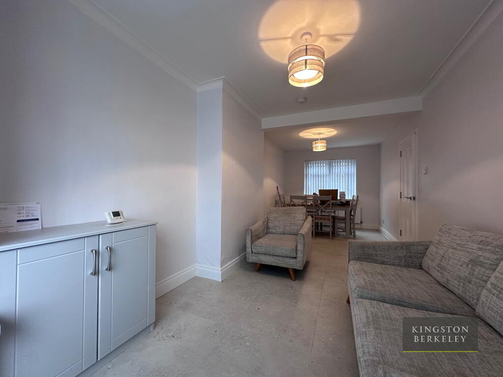 Photo 4 of 135 Broadway, Belfast South, Belfast