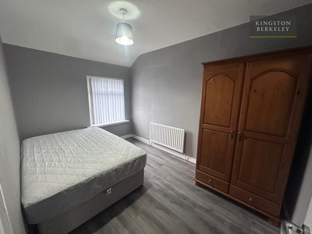 Photo 10 of 135 Broadway, Belfast South, Belfast