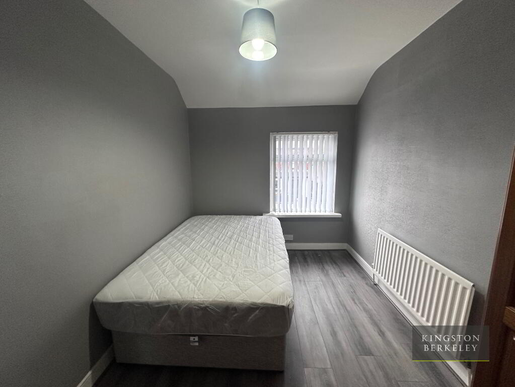 Photo 11 of 135 Broadway, Belfast South, Belfast