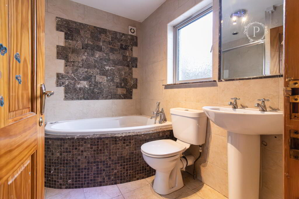 Photo 16 of 12 Greenpark View, Armagh