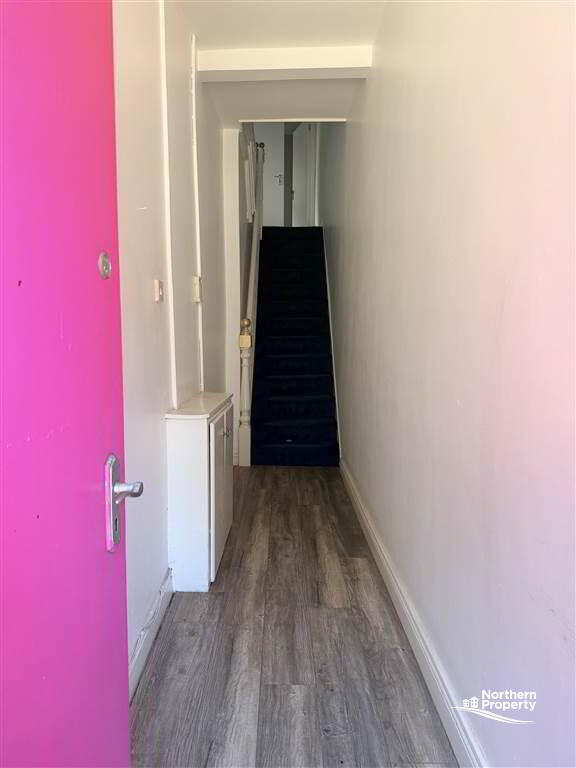 Photo 2 of 131a Falls Road, Belfast