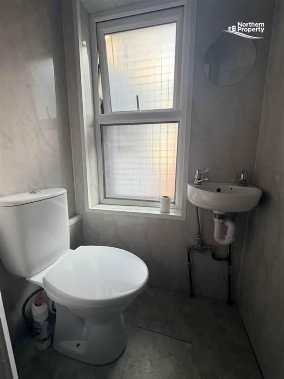 Photo 8 of 131a Falls Road, Belfast