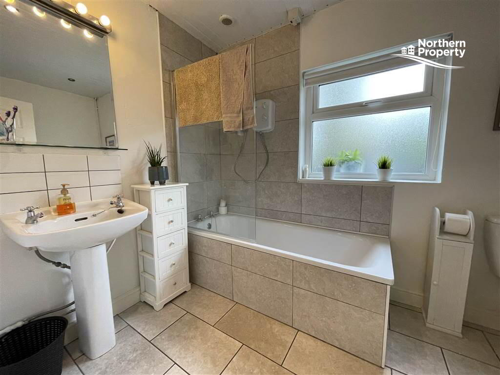 Photo 16 of 127 Kingsway, Dunmurry, Belfast