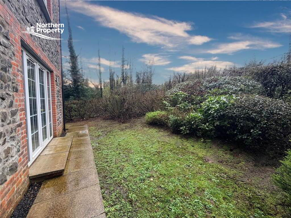 Photo 11 of 26 Lagmore Glen, Belfast