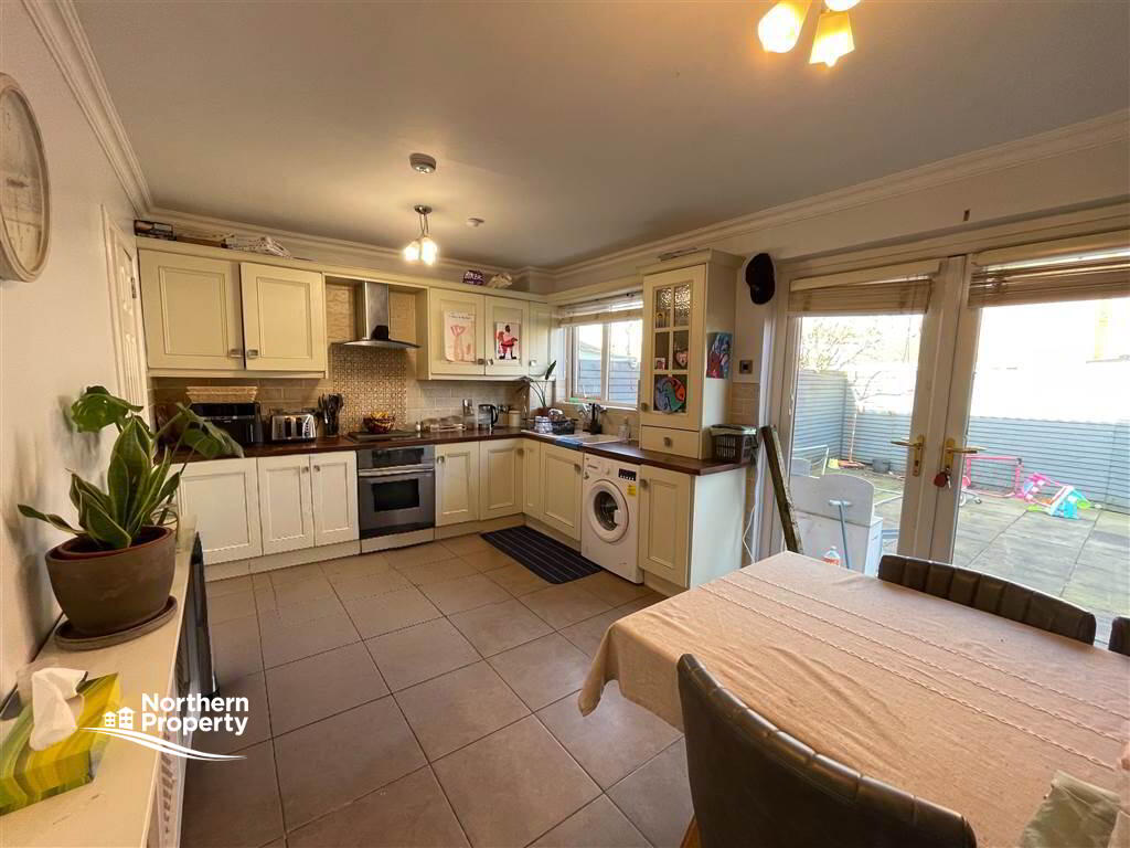 Photo 4 of 7a Thornhill Crescent, Belfast