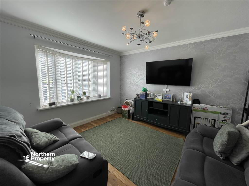 Photo 3 of 7a Thornhill Crescent, Belfast