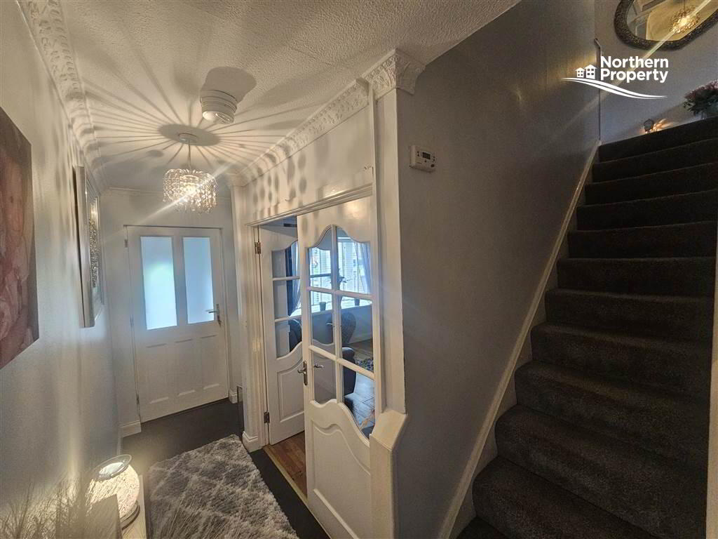 Photo 2 of 7a Thornhill Crescent, Belfast