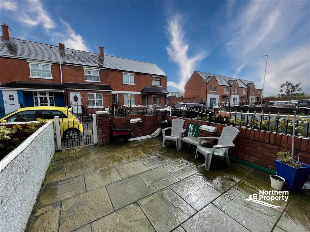 Photo 3 of 15 Springfield Crescent, Belfast