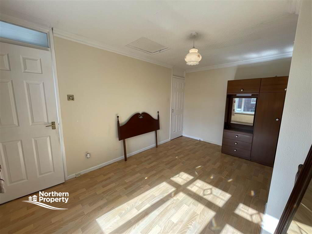 Photo 10 of 40 Strand Walk, Belfast