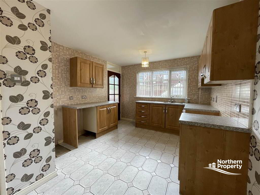 Photo 8 of 40 Strand Walk, Belfast