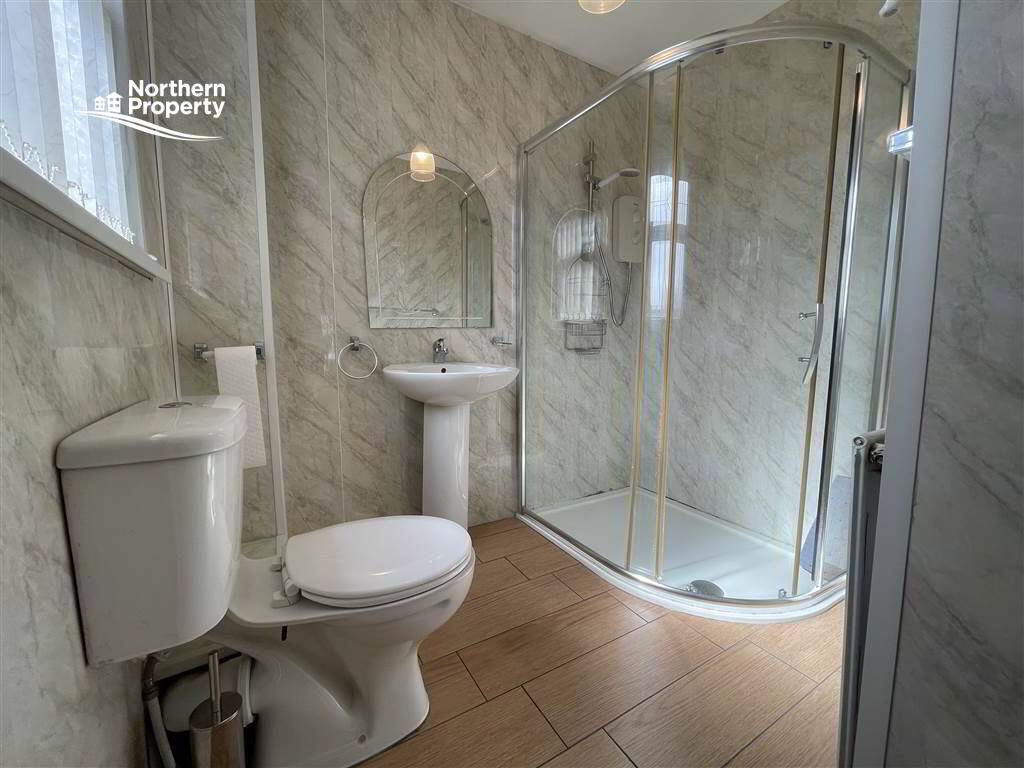 Photo 15 of 40 Strand Walk, Belfast