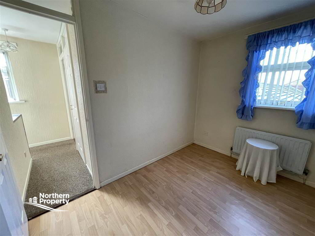 Photo 13 of 40 Strand Walk, Belfast