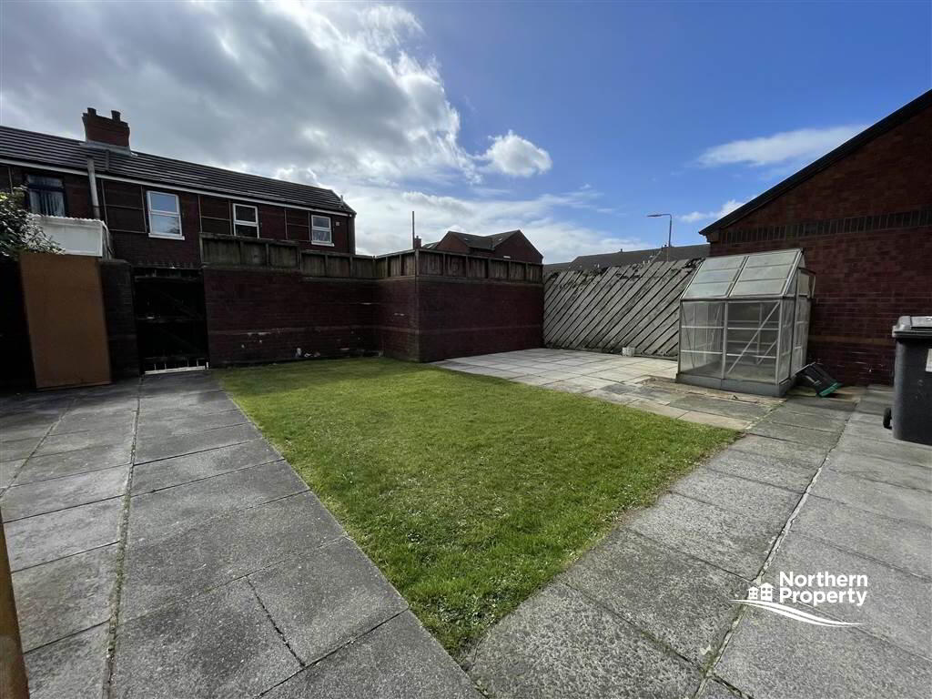 Photo 18 of 40 Strand Walk, Belfast