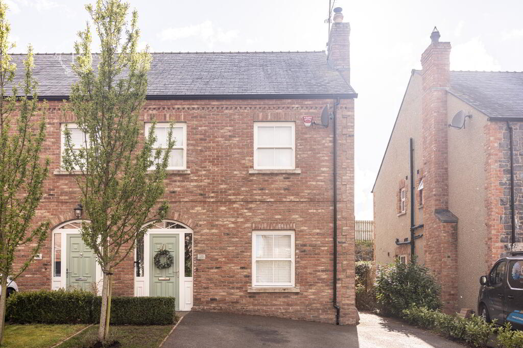 Photo 2 of 28 Limestone Square, Armagh