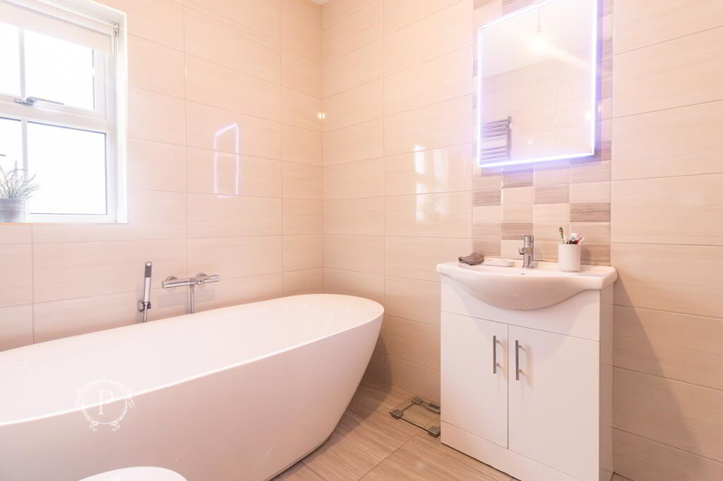 Photo 27 of 28 Limestone Square, Armagh