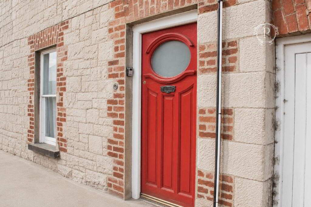 Photo 3 of 1 Meredith Place, Armagh