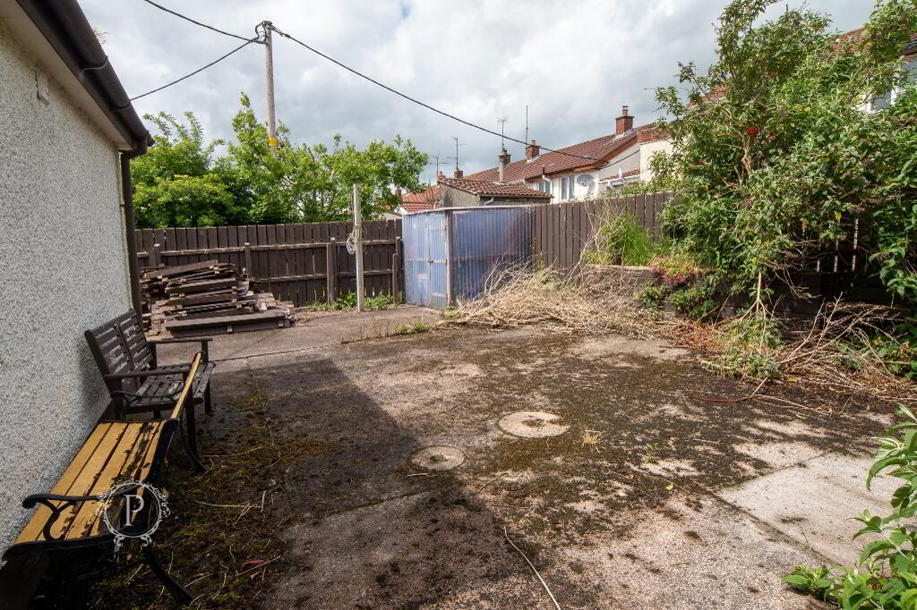 Photo 2 of 31 Nialls Crescent, Armagh