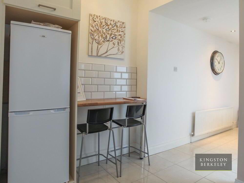 Photo 3 of 141 Donegall Avenue, Belfast South, Belfast