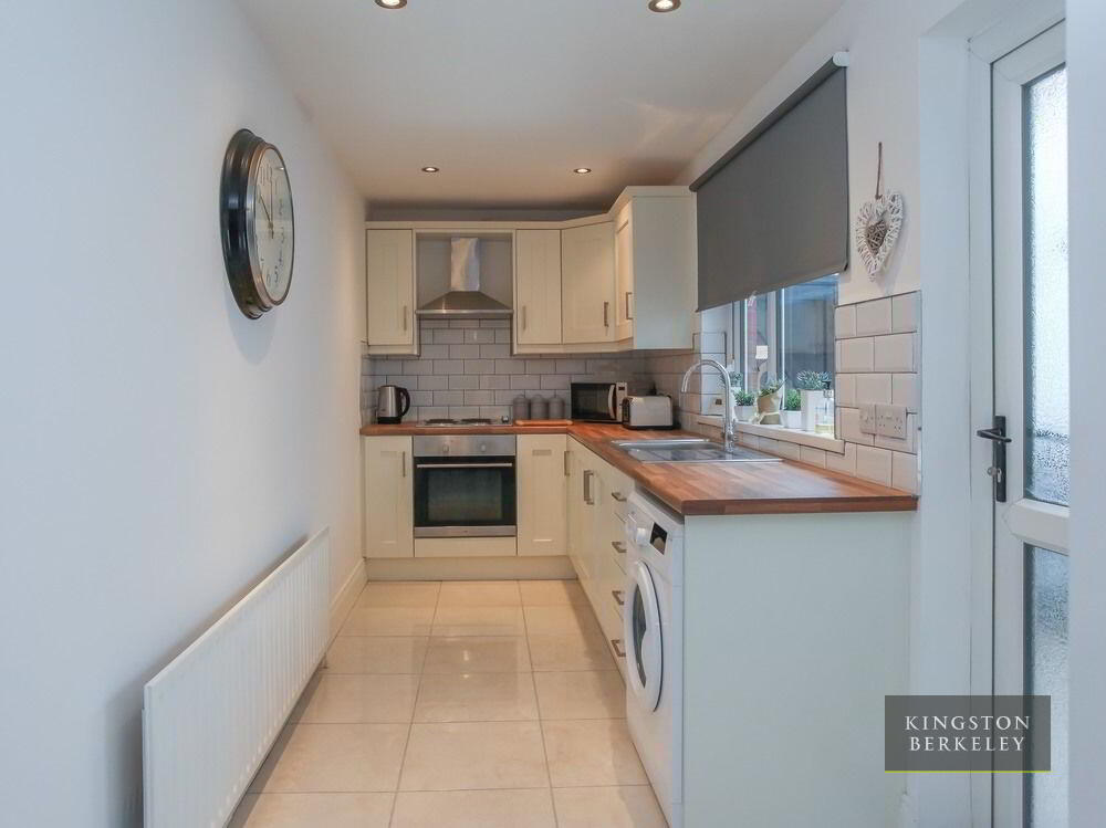 Photo 4 of 141 Donegall Avenue, Belfast South, Belfast