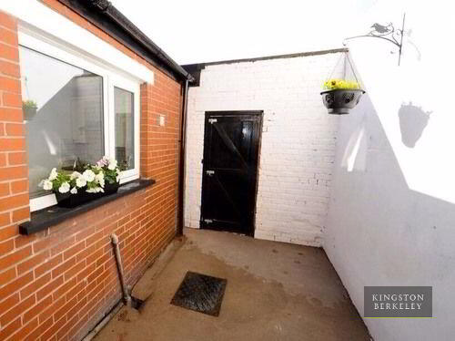 Photo 13 of 141 Donegall Avenue, Belfast South, Belfast