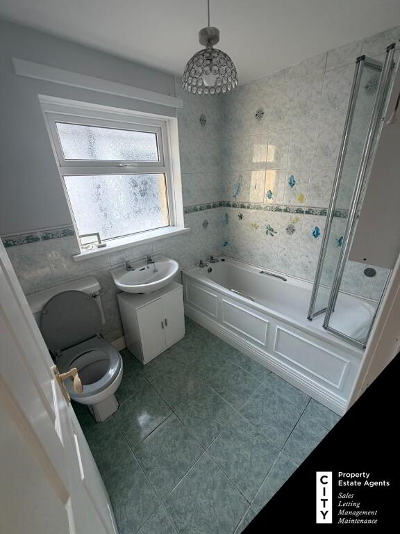 Photo 12 of 119 Lonemore Rd, Derry
