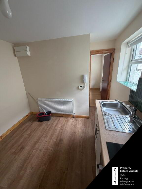 Photo 3 of Unit 2, 18 Mount St, Derry
