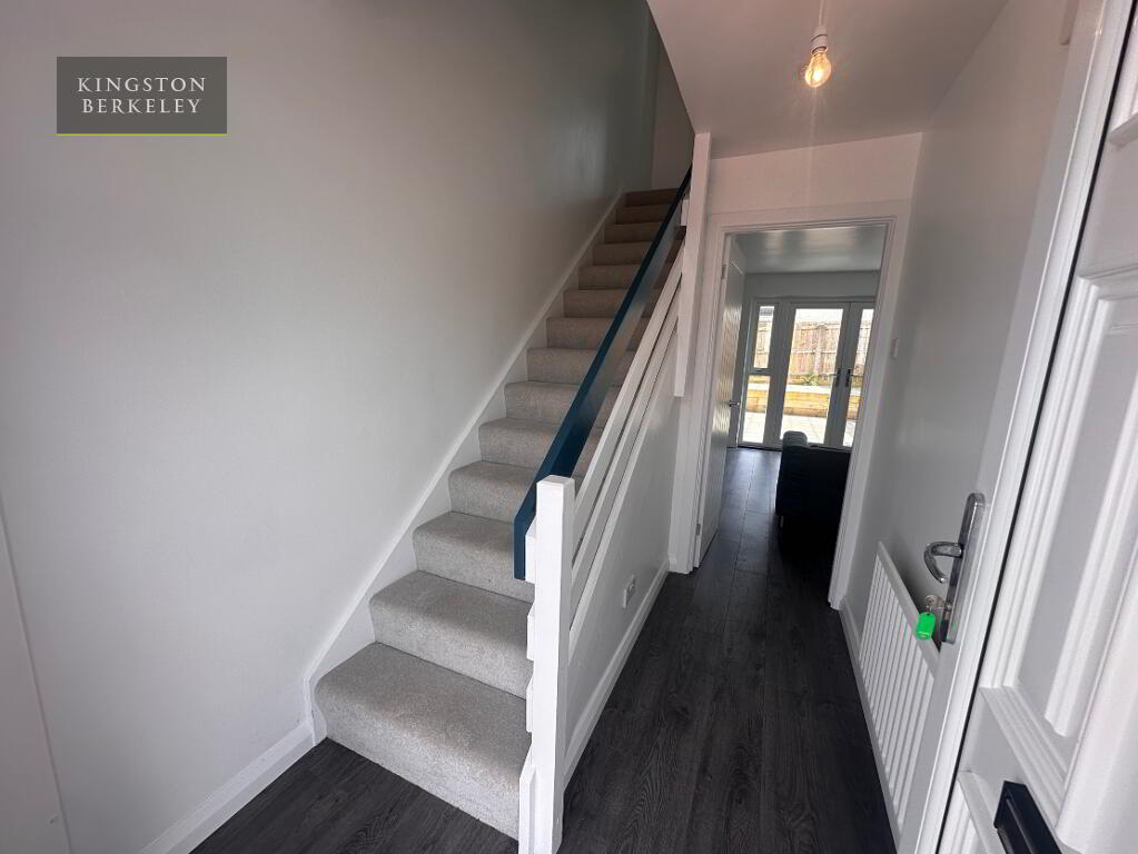 Photo 3 of 4 Hollymount Court, Finaghy, Belfast