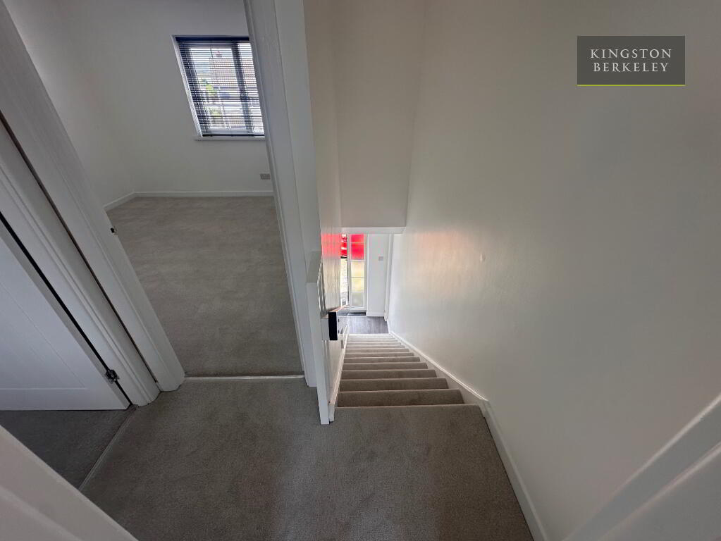 Photo 11 of 4 Hollymount Court, Finaghy, Belfast