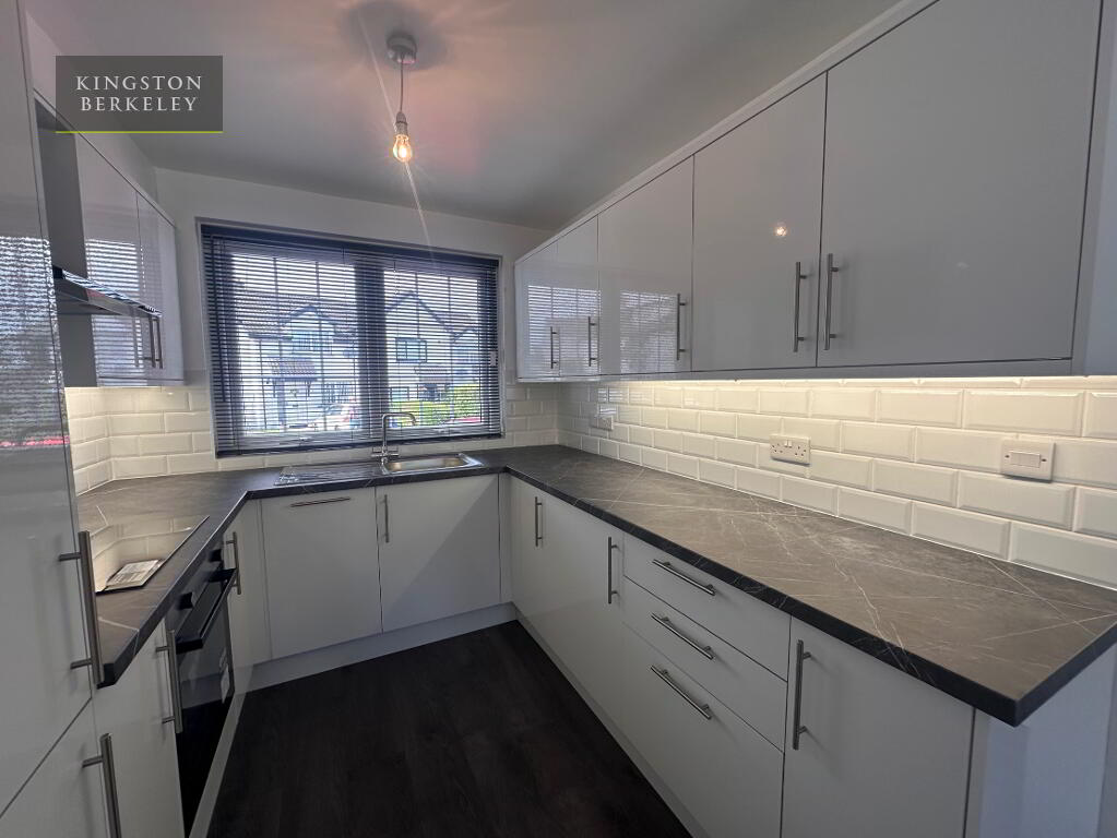 Photo 8 of 4 Hollymount Court, Finaghy, Belfast