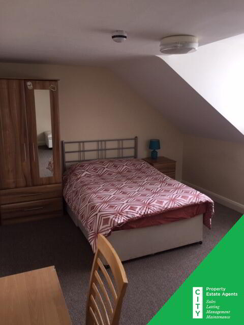Photo 6 of **Student Property**, 31 Princes Street, Derry