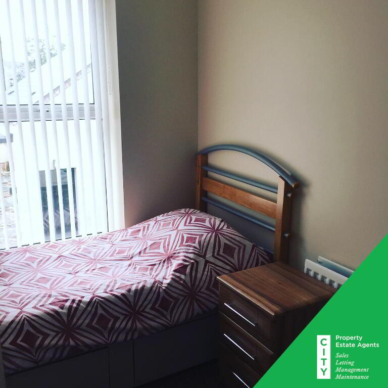 Photo 7 of **Student Property**, 31 Princes Street, Derry