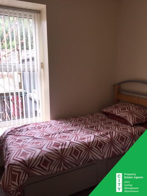 Photo 8 of **Student Property**, 31 Princes Street, Derry
