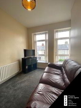 Photo 2 of **student Property**, 19a Rosemount, Derry