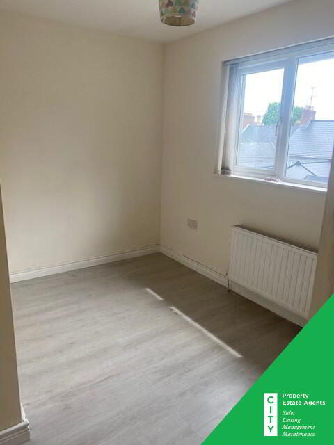 Photo 9 of **Student Property***, 2 Northland Avenue, Derry