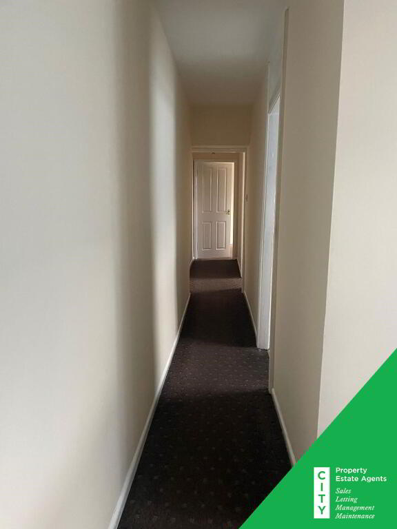 Photo 5 of **Student Property**, 15 Northland Avenue, Derry