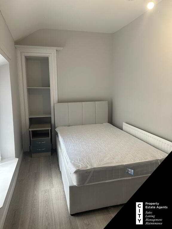 Photo 9 of Laburnum Terrace, **student Property**, Derry