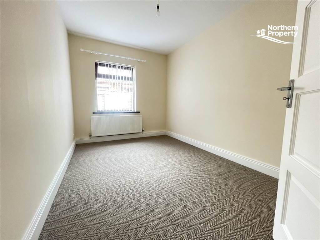 Photo 12 of 14 Killeaton Crescent, Belfast