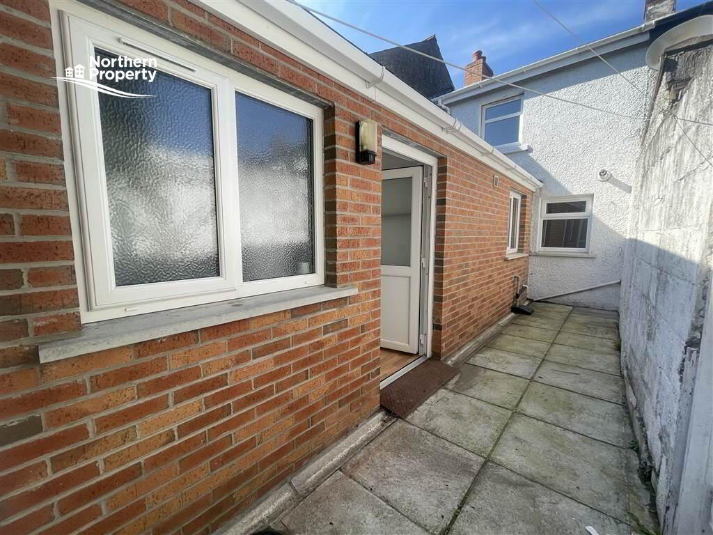 Photo 14 of 1 Hill Street, Dunmurry, Belfast