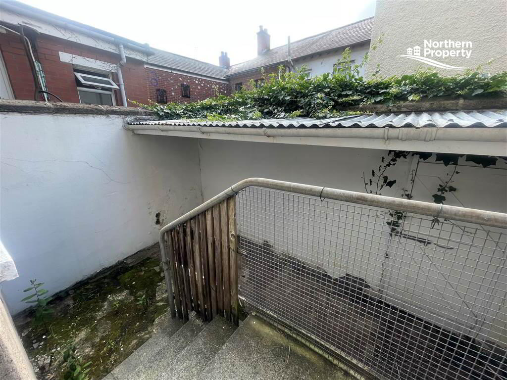 Photo 17 of 15 Victoria Gardens, Dunmurry, Belfast