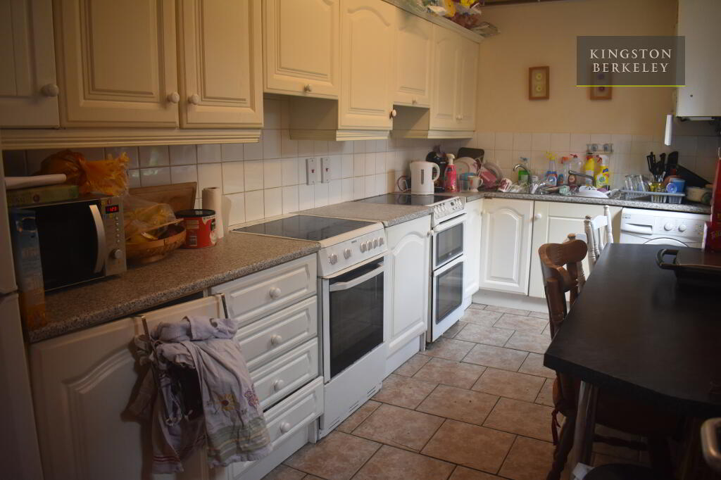 Photo 5 of (hmo Registered), 61 Dunluce Avenue, Lisburn Road, Belfast South, Belfast