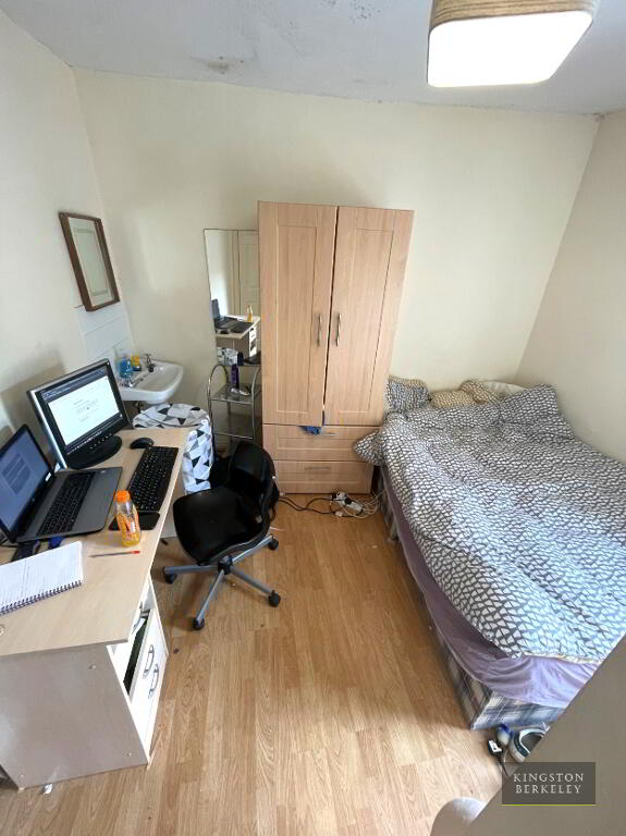 Photo 3 of (hmo Registered), 1 Palestine Street, Holylands, Queens Quarter, Belfast